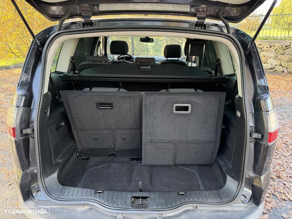 Ford S-Max 1.8 TDCi Titanium 7L - 23