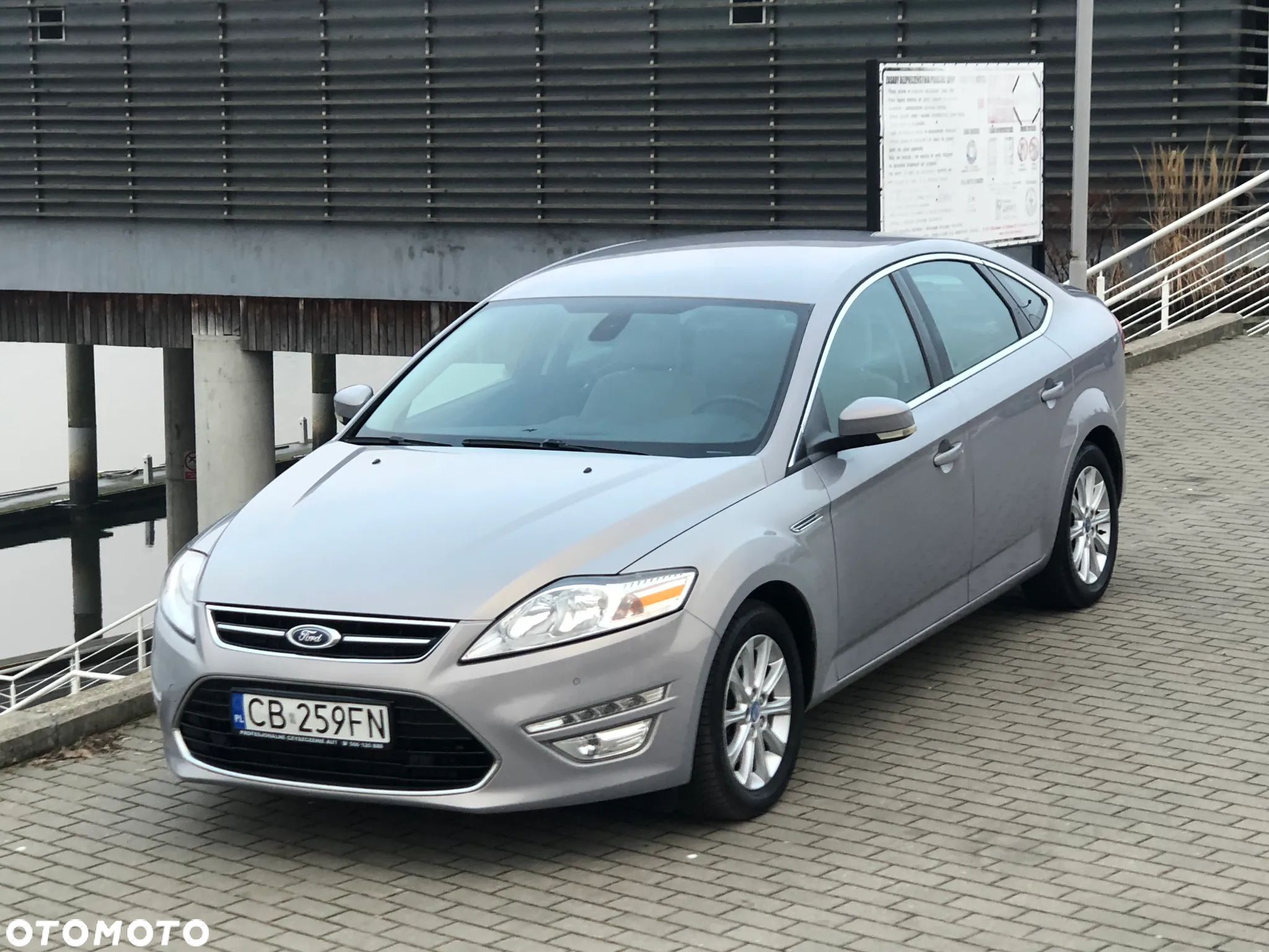Ford Mondeo - 8