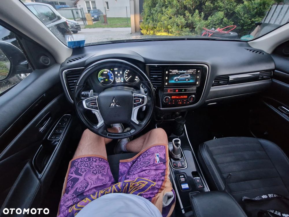 Mitsubishi Outlander 2.4 4WD - 15