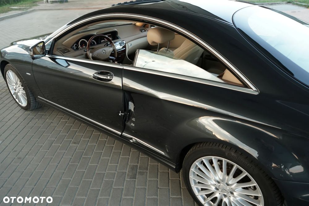 Mercedes-Benz CL 500 4-Matic BlueEff - 11
