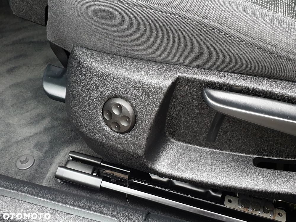 Audi A4 Avant 2.0 TDI DPF S line Sportpaket - 18