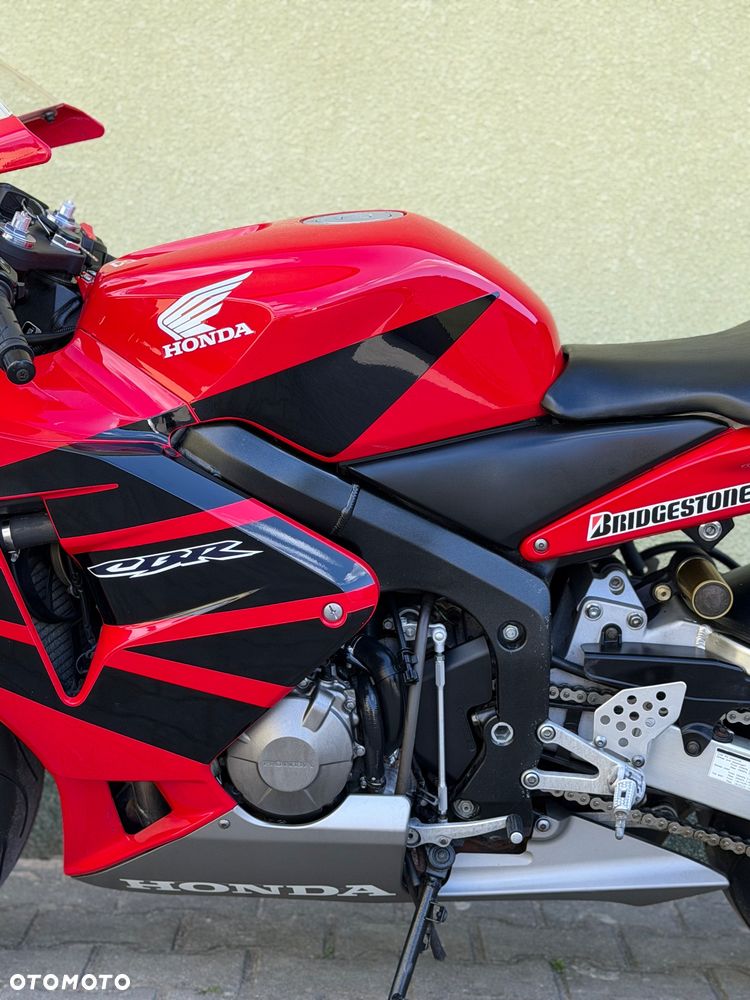 Honda CBR - 25