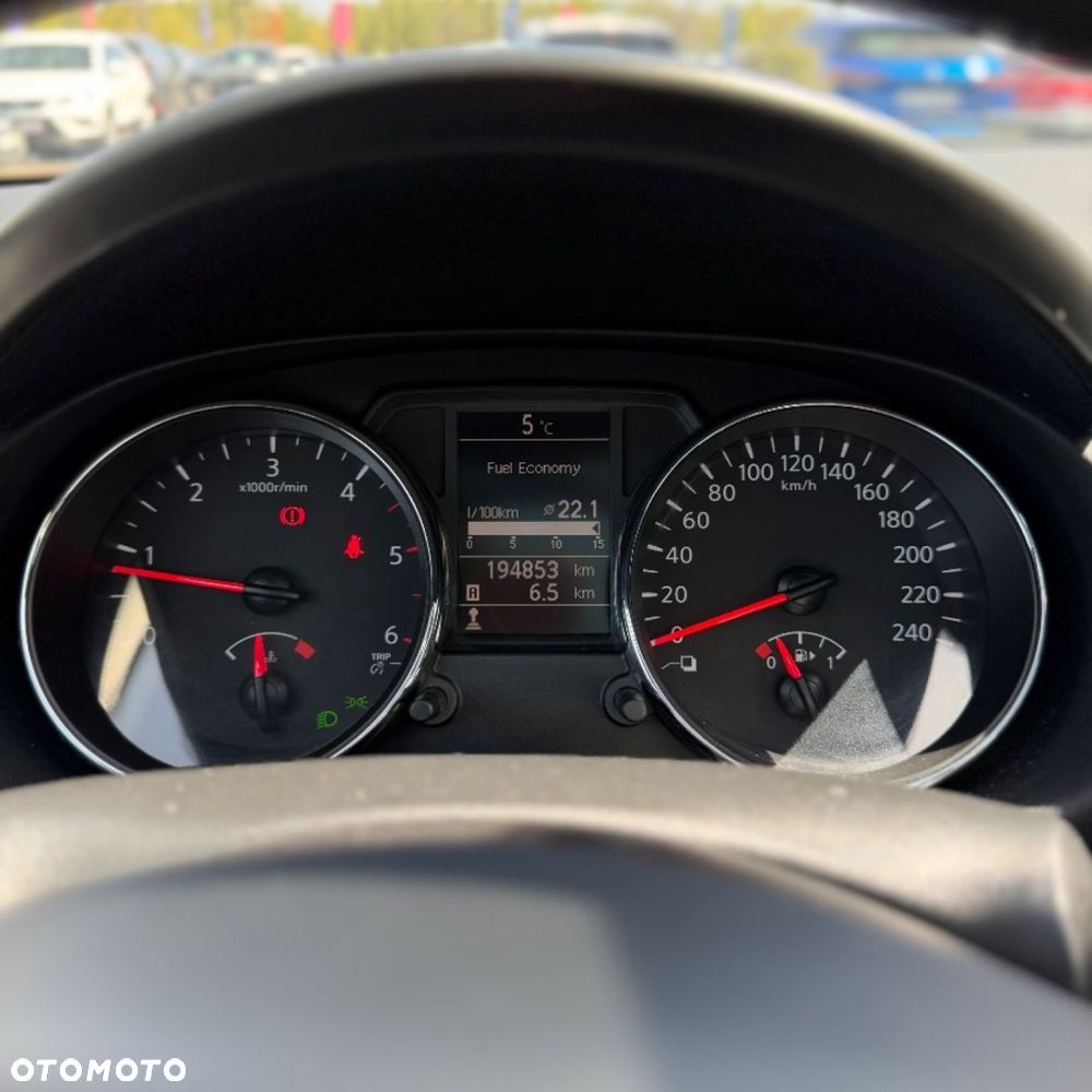 Nissan Qashqai - 25