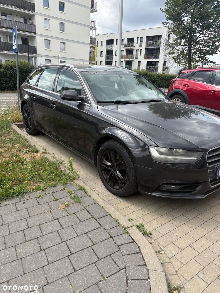 Audi A4 Avant 2012 photo 2