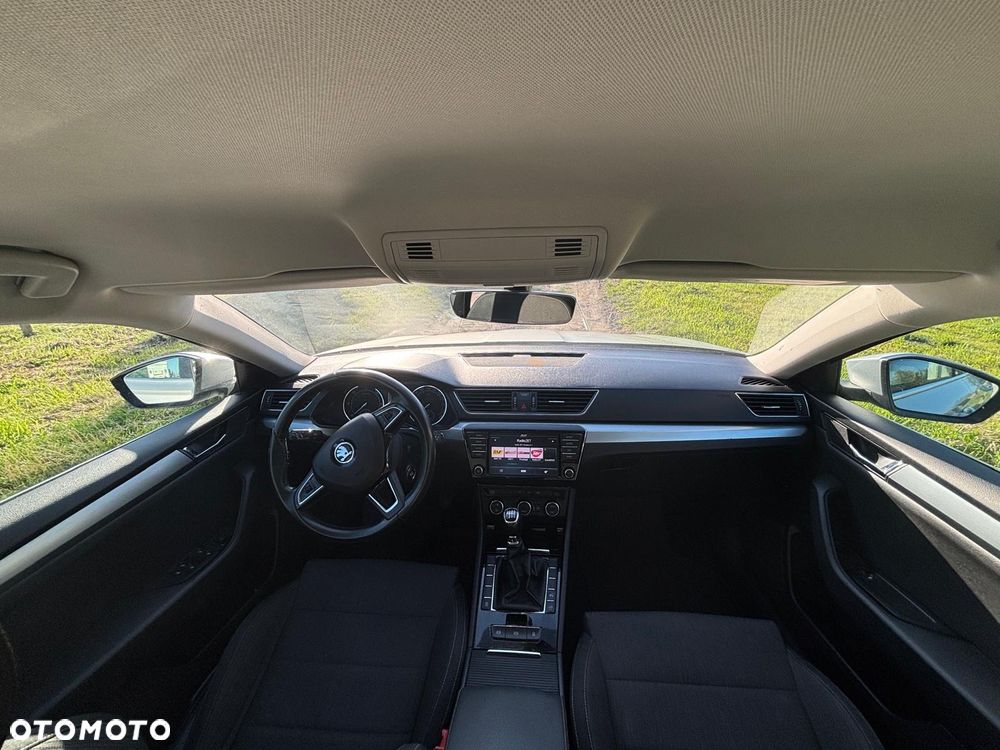 Skoda Superb 1.6 TDI Ambition - 12