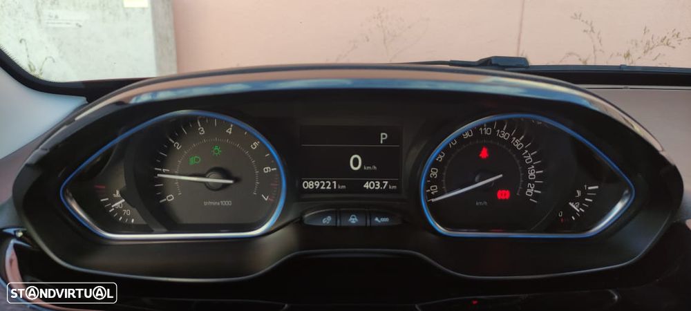 Peugeot 2008 PureTech 110 Stop&Start EAT6 GT-Line Edition - 9