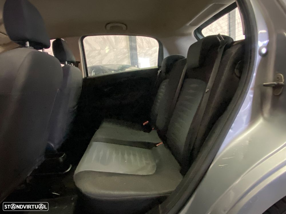 Fiat Grande Punto 1.2 Dynamic - 8