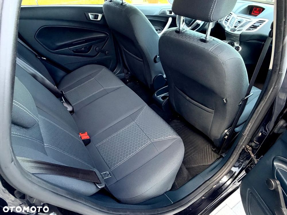 Ford Fiesta 1.4 Titanium - 24