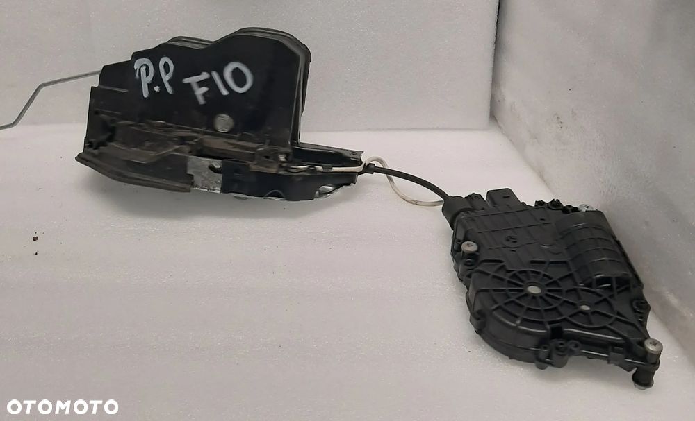 Zamek drzwi z dociągiem BMW F10 F11 - 1