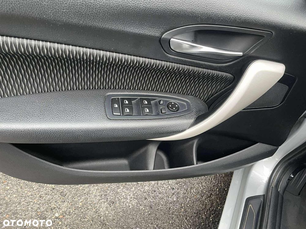 BMW Seria 1 118d - 22