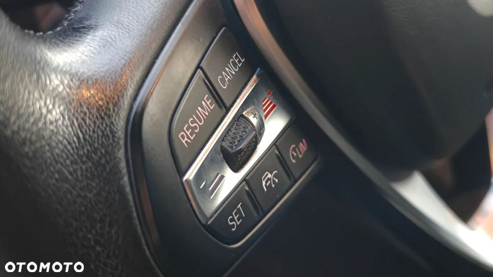 BMW Seria 3 320d Sport Line - 16