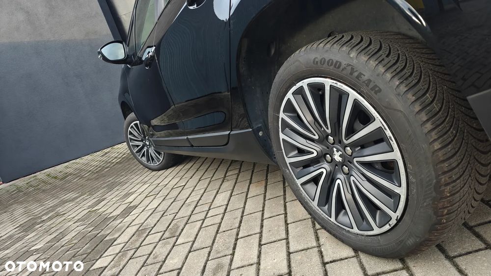 Peugeot 2008 PureTech 82 Allure - 24