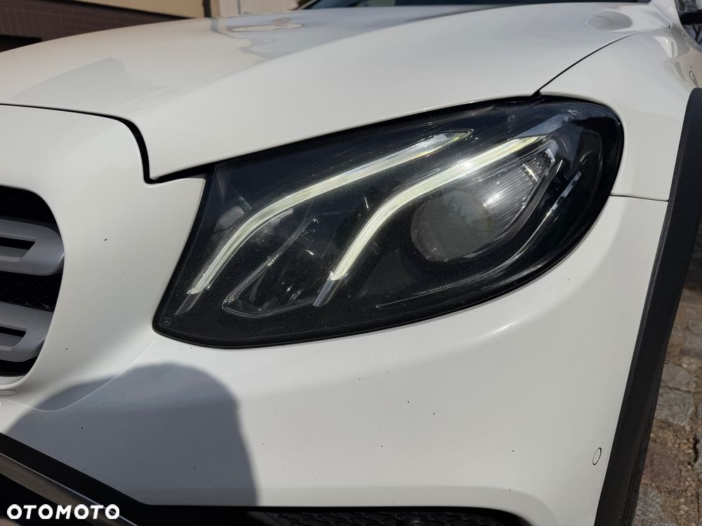 Mercedes-Benz Klasa E 220 d 4Matic All-Terrain 9G-TRONIC Exclusive - 11