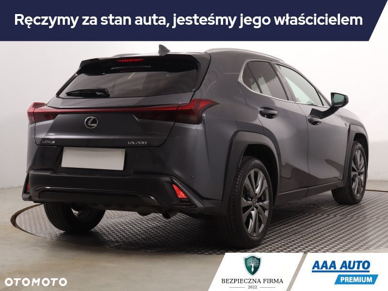 Lexus UX - 6