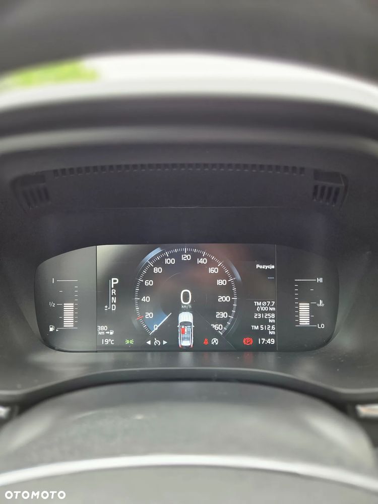 Volvo XC 60 D4 AWD Geartronic Momentum - 32