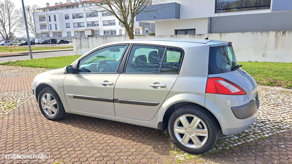 Renault Mégane 1.5 dCi Confort - 5