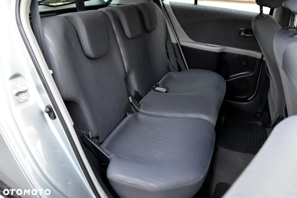 Toyota Yaris 1.33 VVT-i Cool - 17