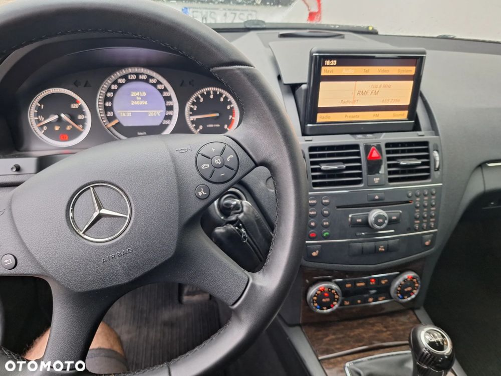 Mercedes-Benz Klasa C 200 Kompressor Special Edition - 8