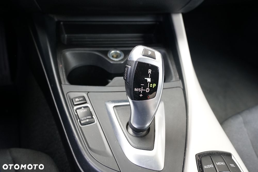 BMW Seria 1 116d - 30