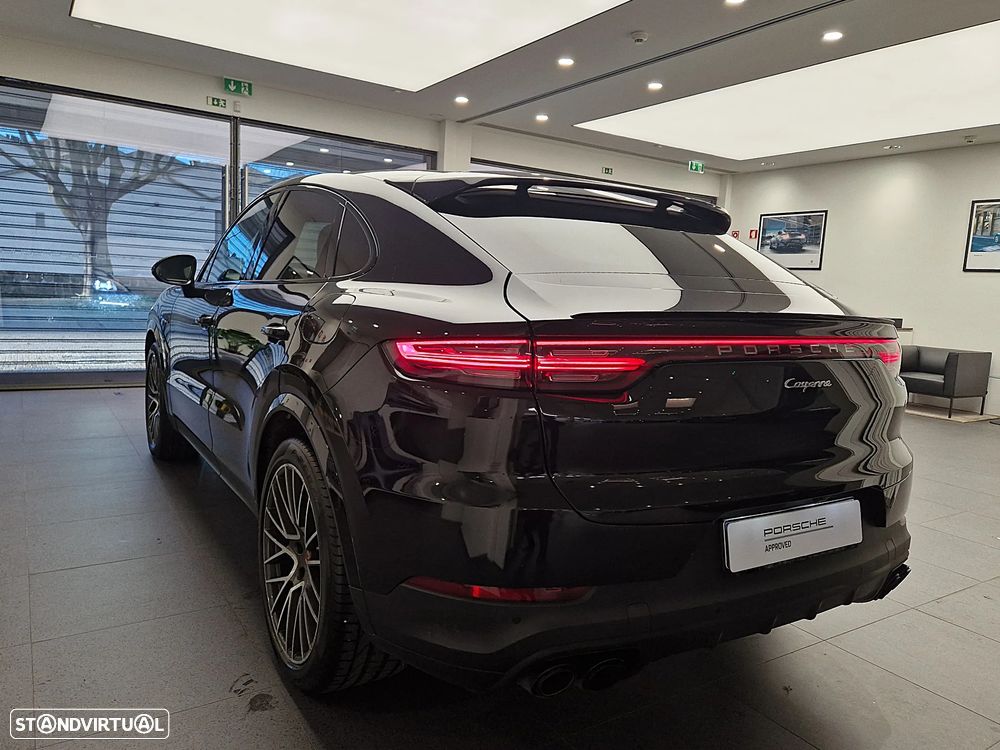 Porsche Cayenne Coupé E-Hybrid - 3