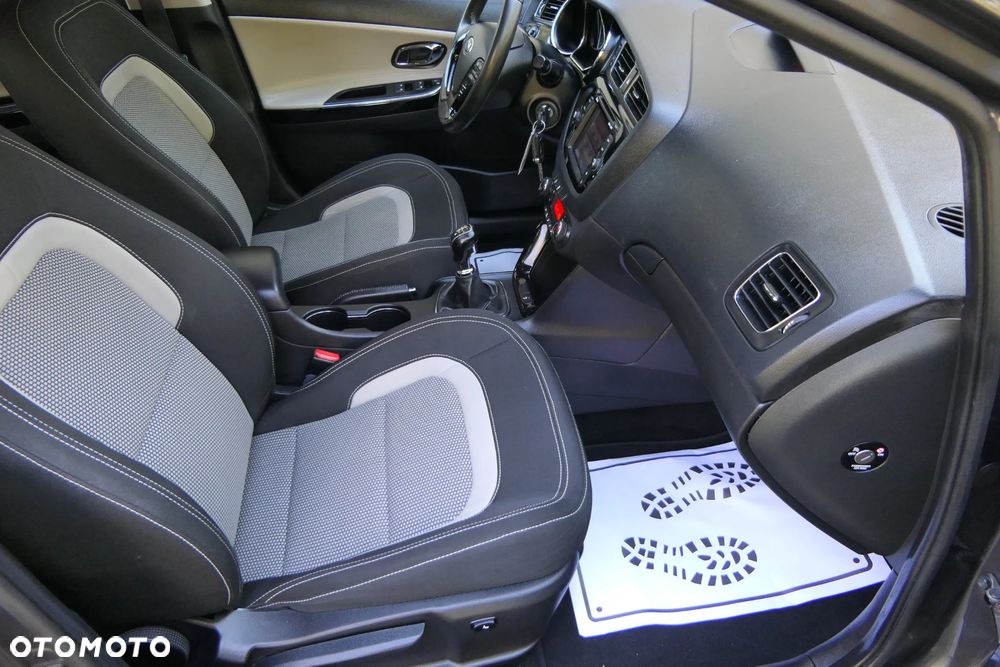 Kia Ceed 1.6 GDI L - 16