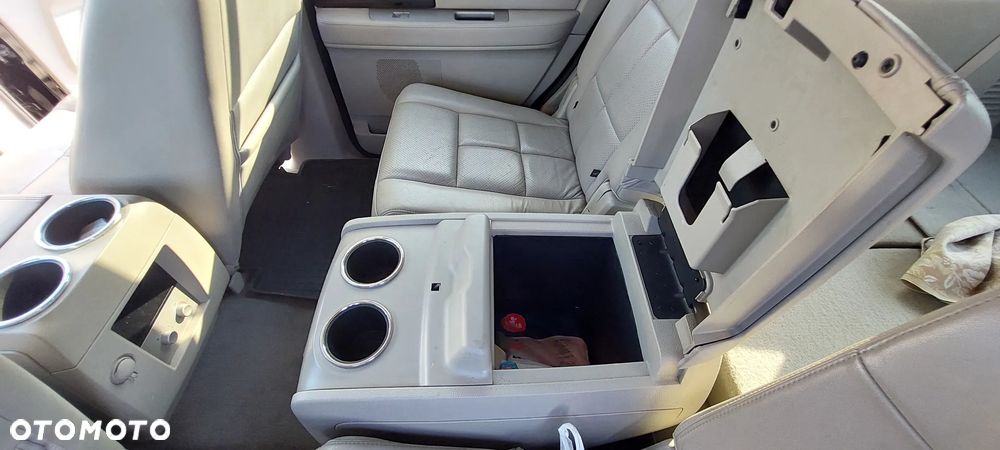 Lincoln Navigator 5.4 4x2 - 22