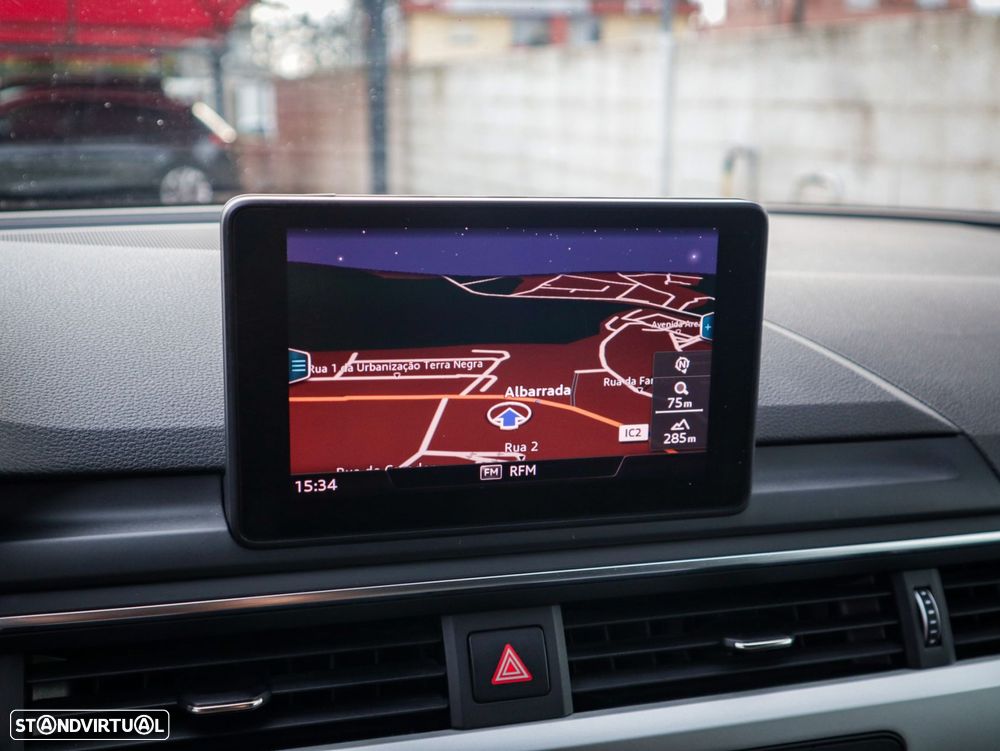 Audi A4 Avant 2.0 TDI Advance S tronic - 31