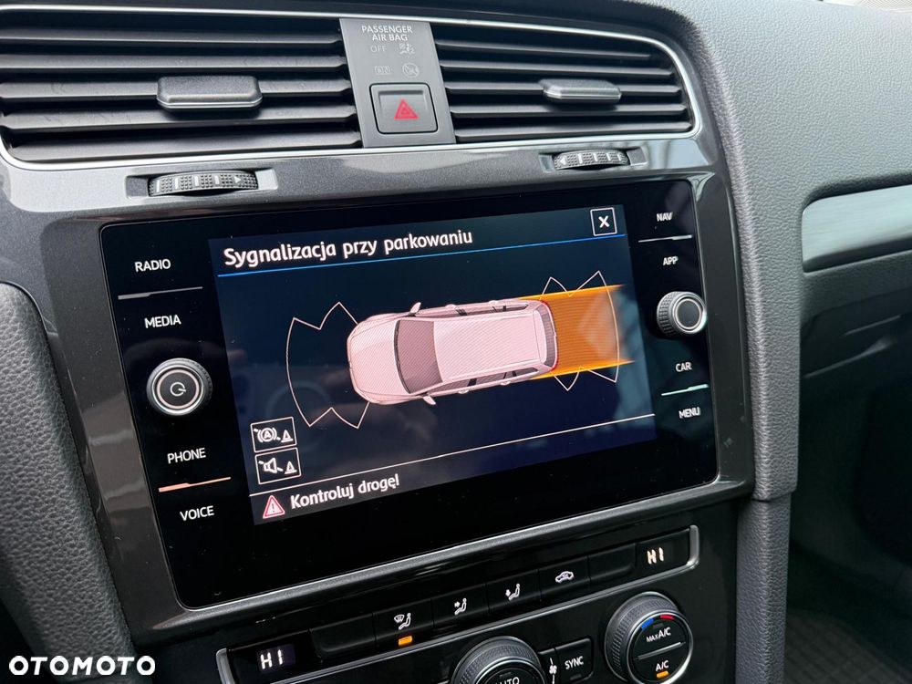 Volkswagen Golf 1.5 TSI BMT Comfortline DSG - 30