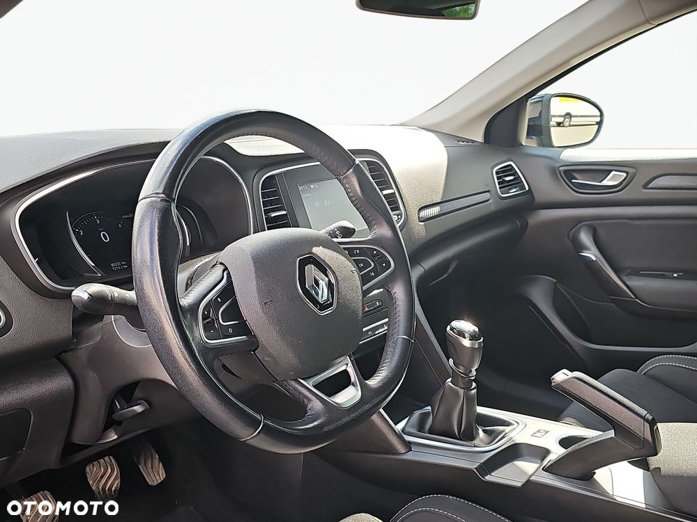 Renault Megane 1.5 Blue dCi Intens - 11