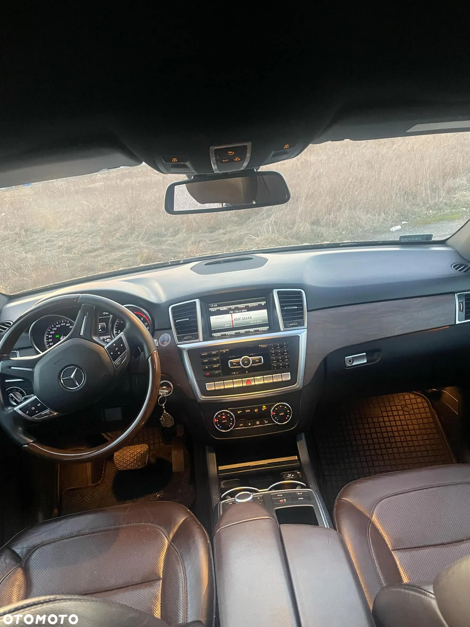 Mercedes-Benz ML 350 BlueTec 4-Matic - 11