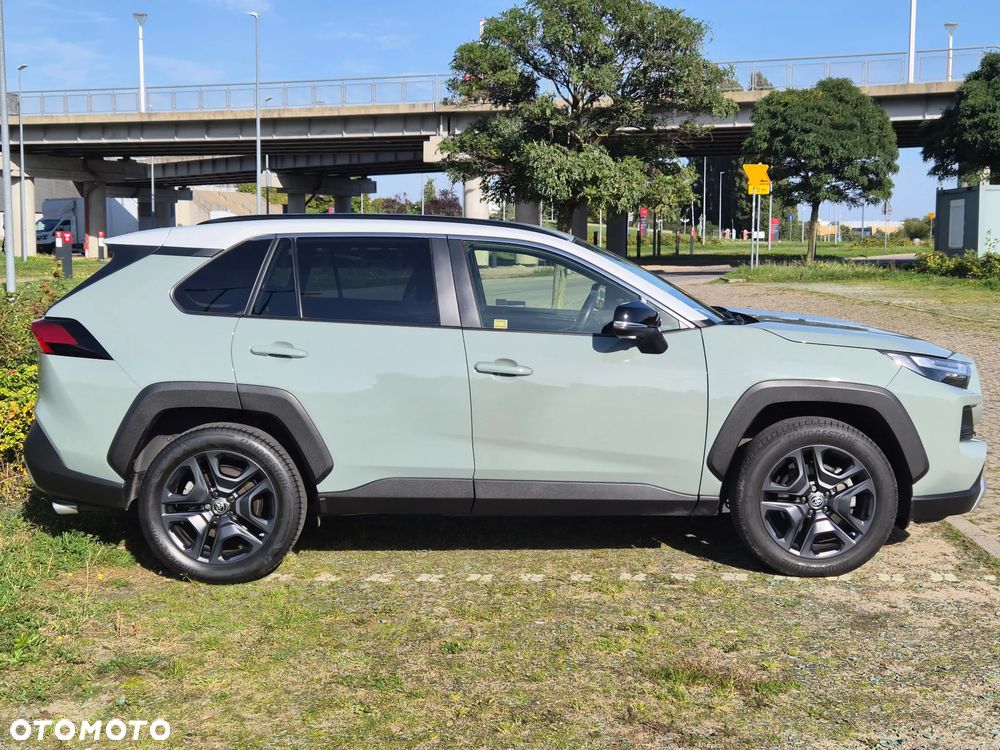 Toyota RAV4 - 8