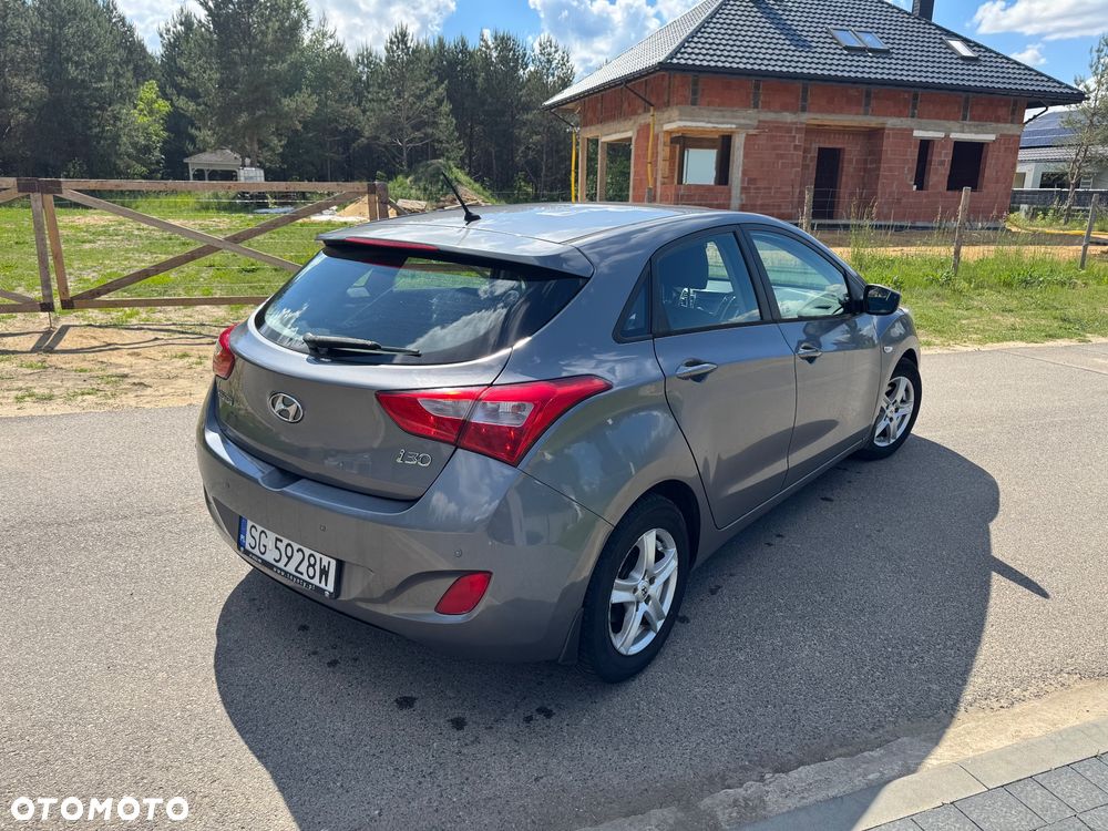 Hyundai i30 1.6 Premium - 8