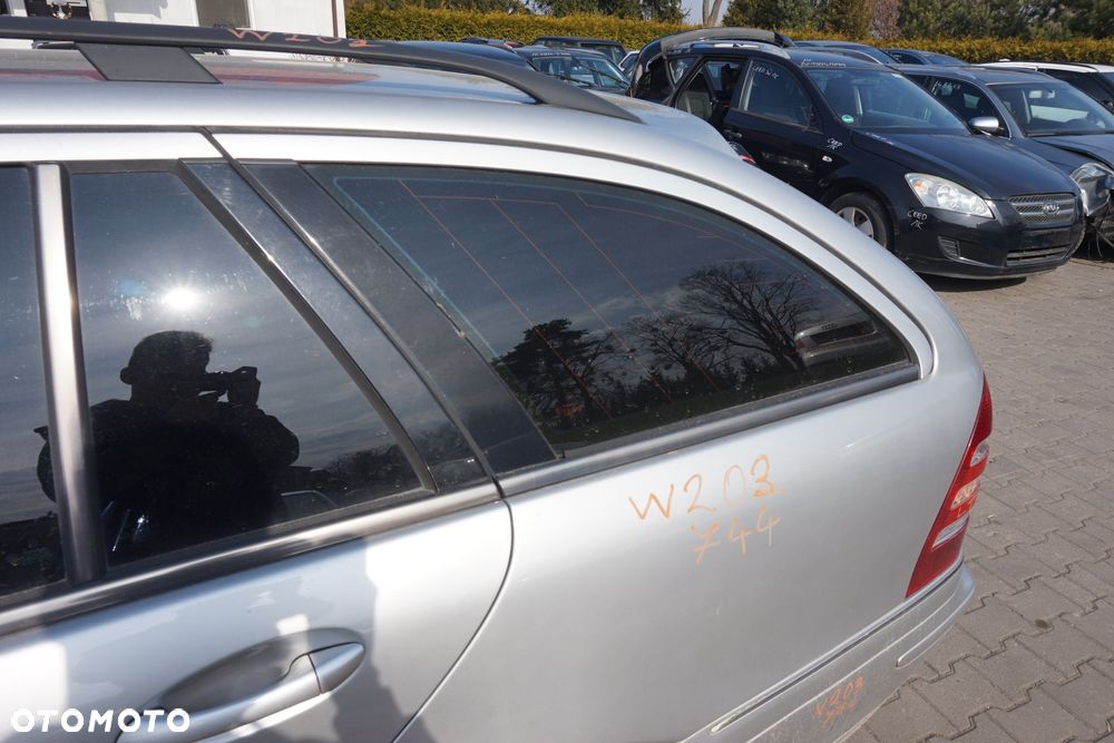 SZYBA KAROSERYJNA TYLNA LEWA BOCZNA C-KLASA W203 KOMBI A2036703512 A2036701312 A2036731538 9744 MERCEDES 2000-2007 - 4