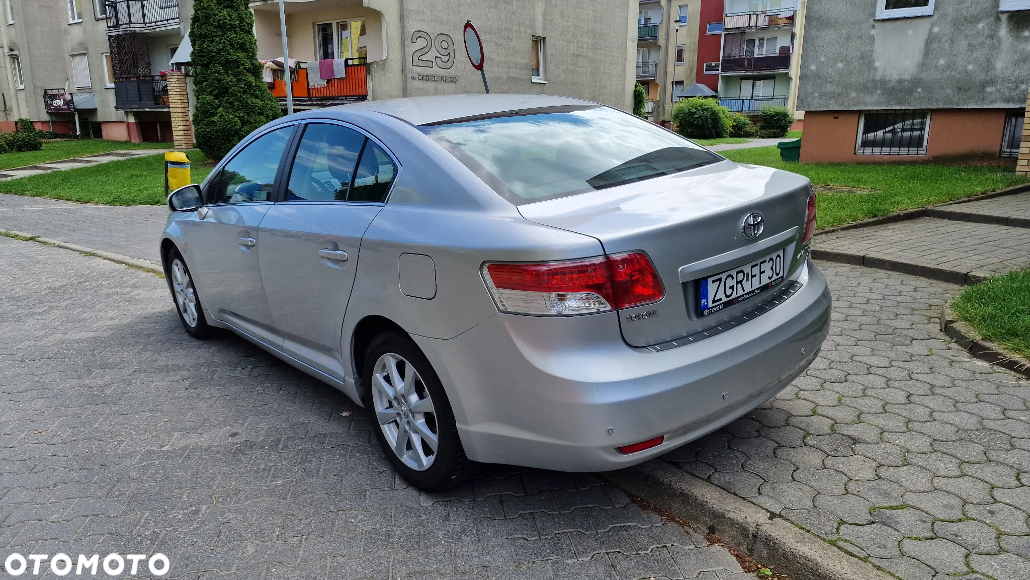 Toyota Avensis - 4