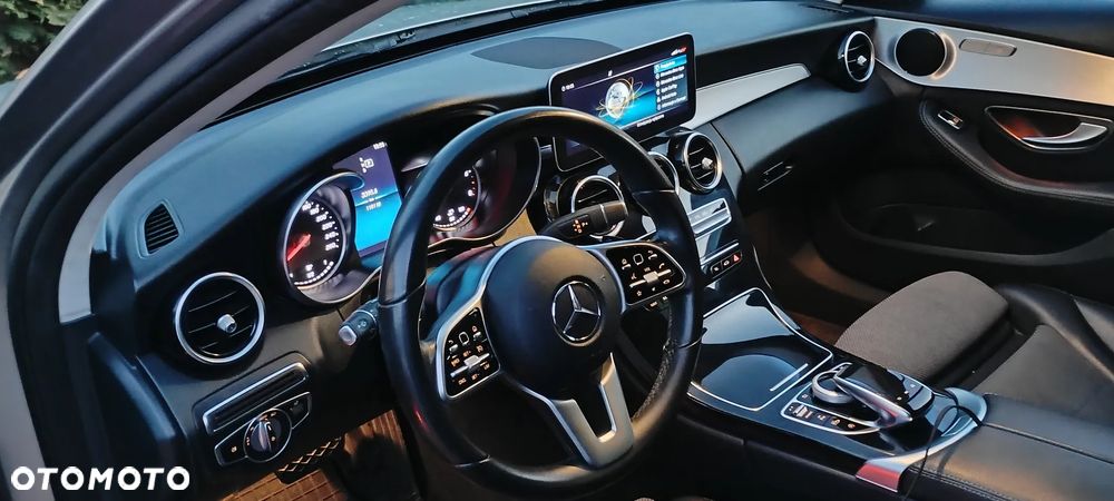 Mercedes-Benz Klasa C 220 d 9G-TRONIC - 18