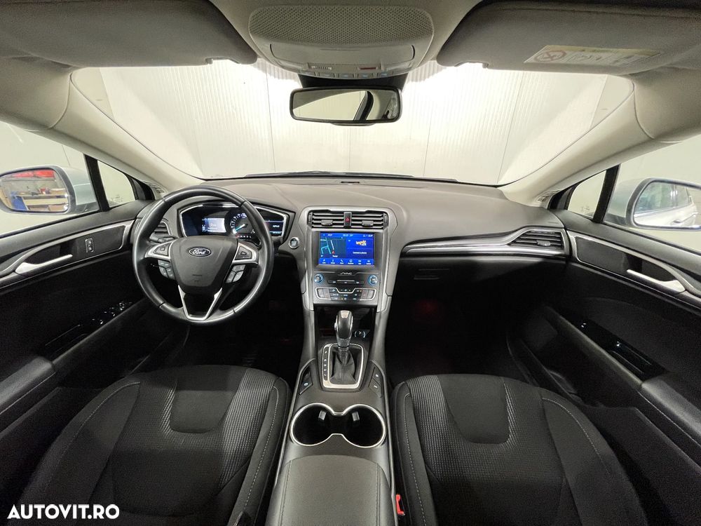 Ford Mondeo 2.0 HEV Titanium - 8