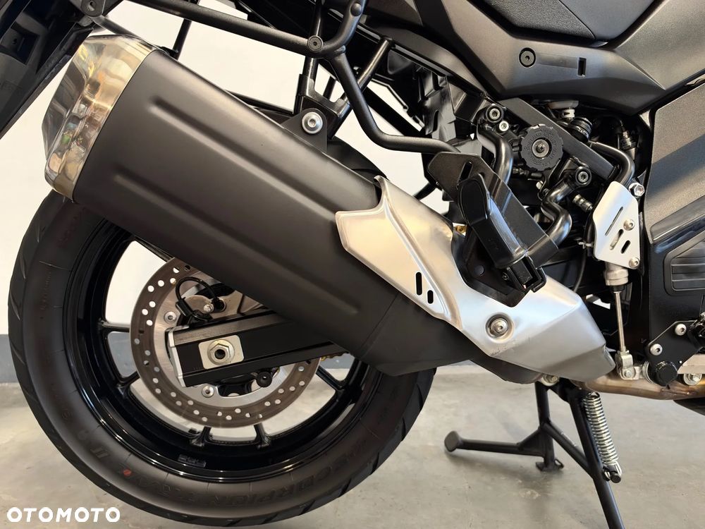 Suzuki V-STROM - 17