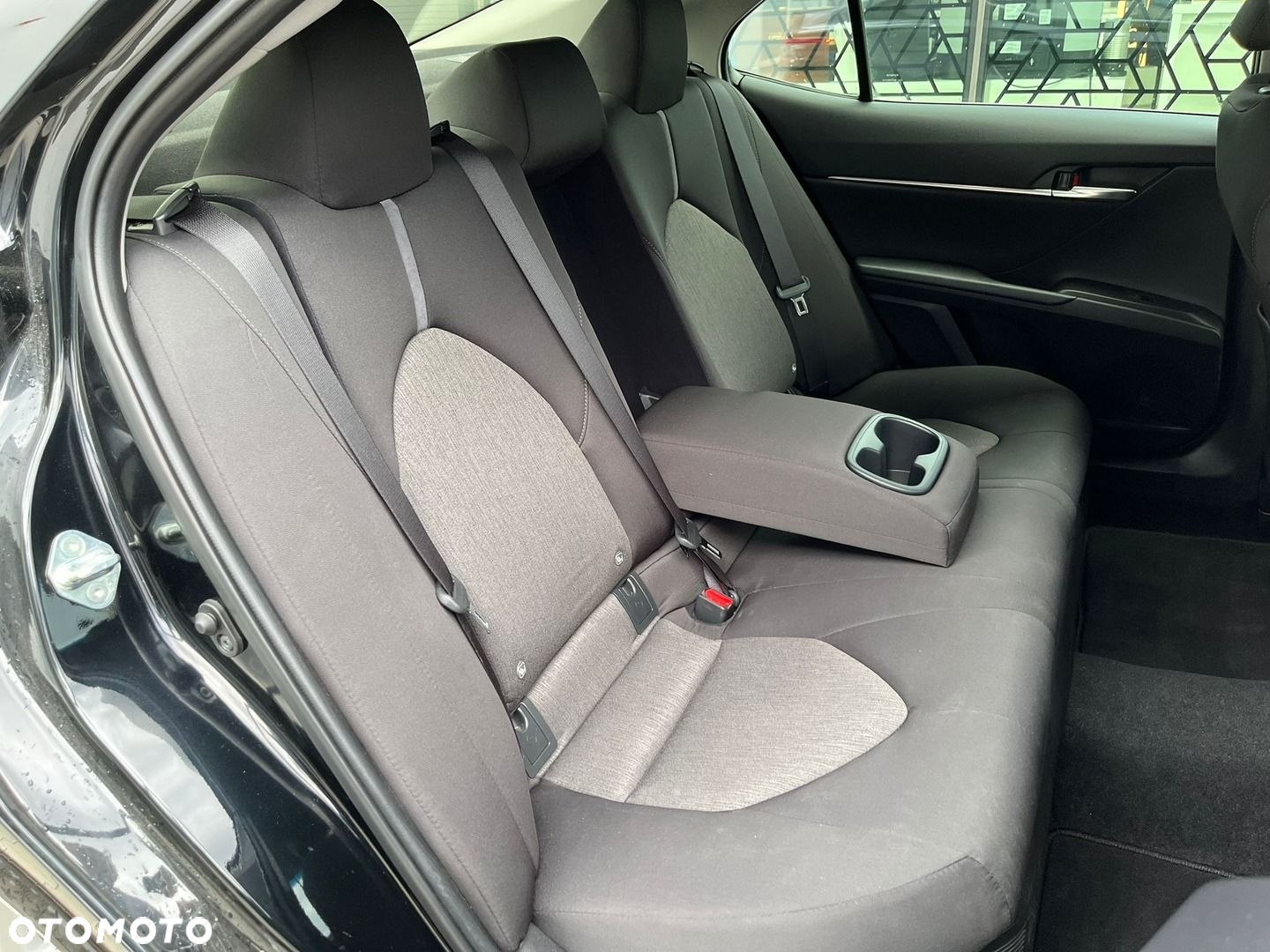 Toyota Camry - 24