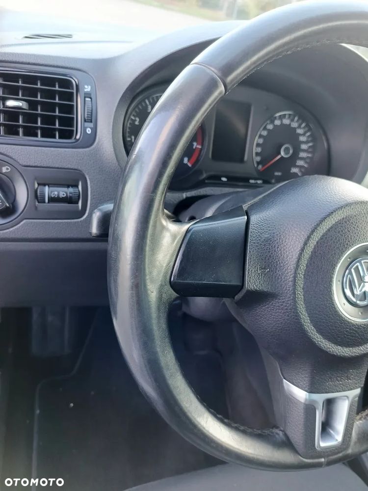 Volkswagen Polo 1.4 16V Comfortline - 22