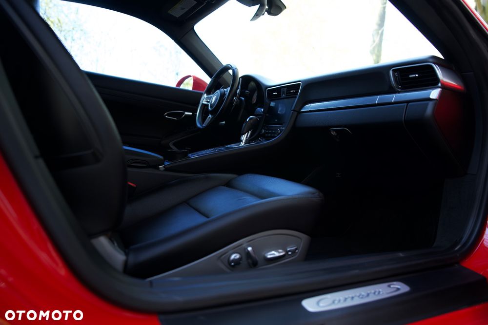 Porsche 911 - 26