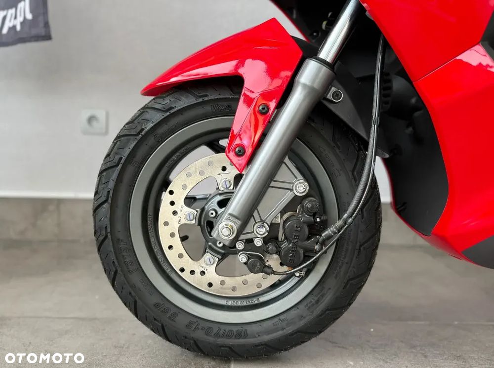 Aprilia SX - 8