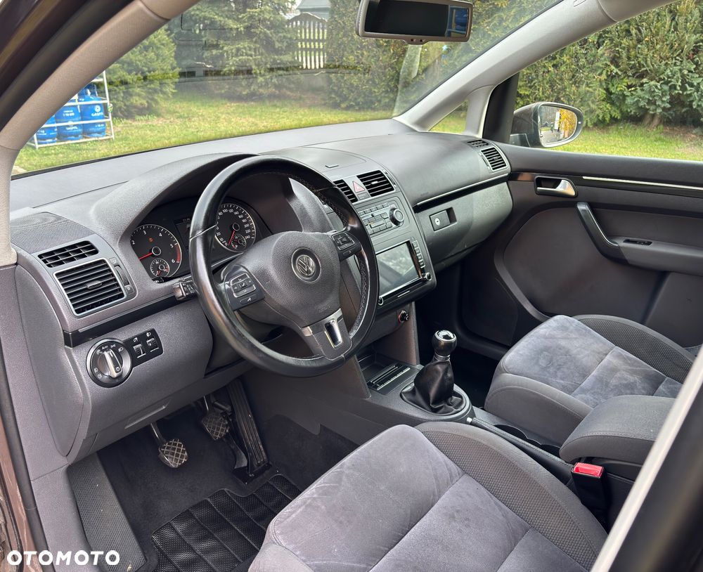Volkswagen Touran 2.0 TDI DPF BlueMotion Technology Comfortline - 26