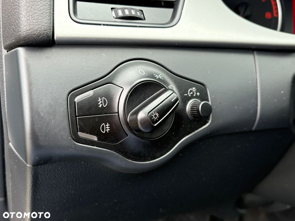 Audi A4 Avant 1.8 TFSI multitronic Ambiente - 27