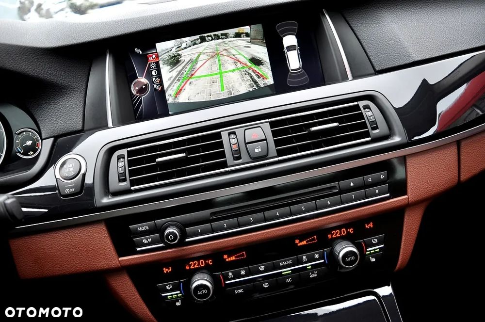 BMW Seria 5 520d - 28