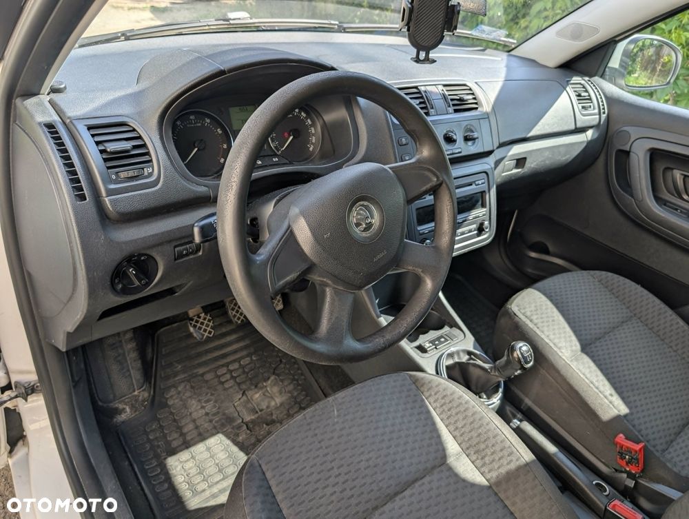 Skoda Fabia 1.4 16V Ambition Plus - 17