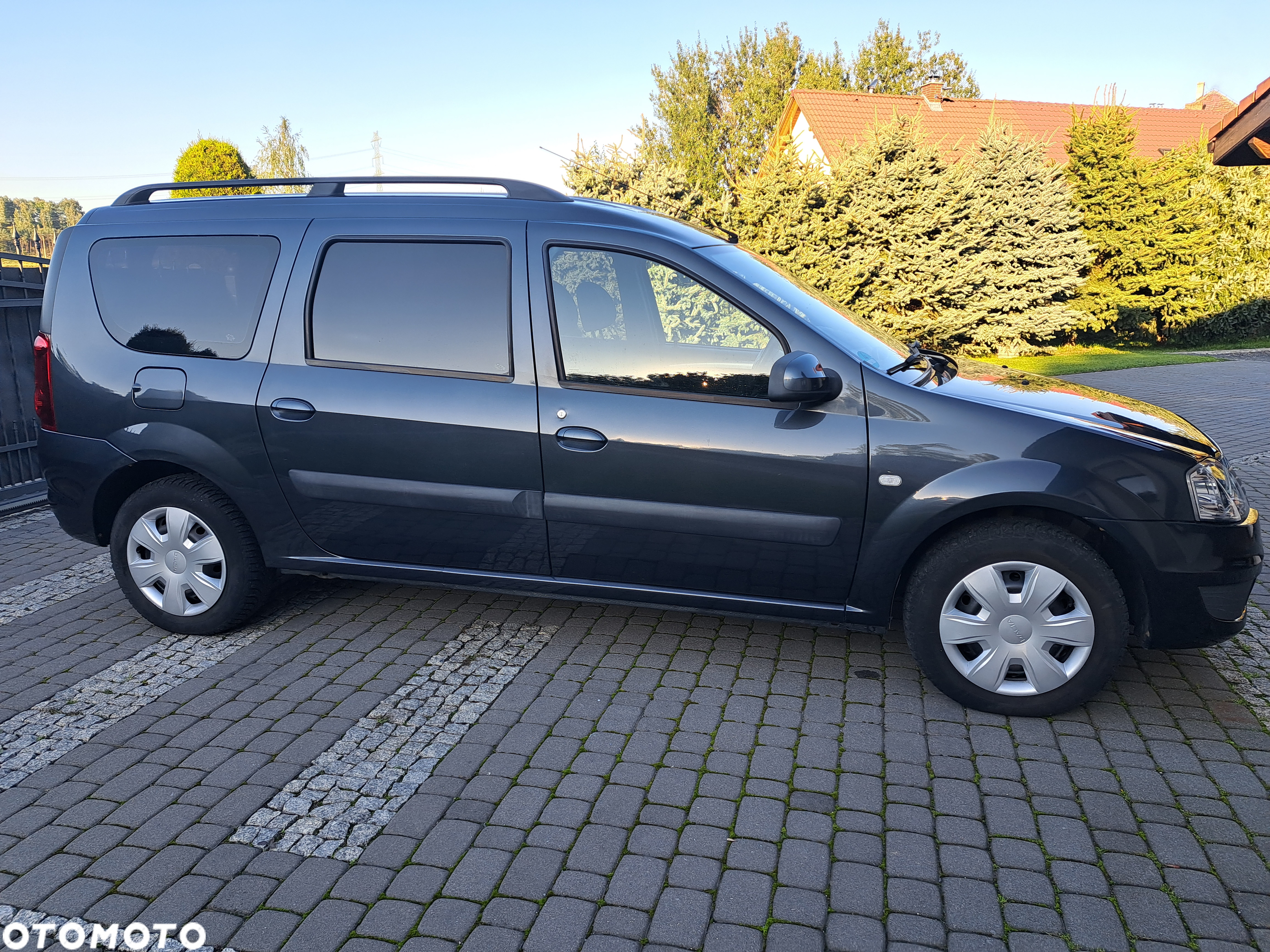 Dacia Logan MCV 1.6 16V Laureate - 3
