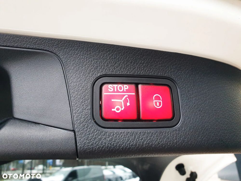 Mercedes-Benz GLA 200 AMG Line - 9