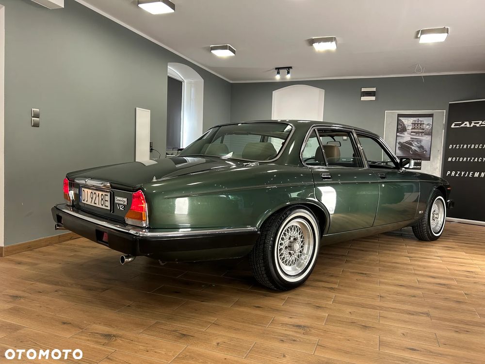 Jaguar XJ - 37