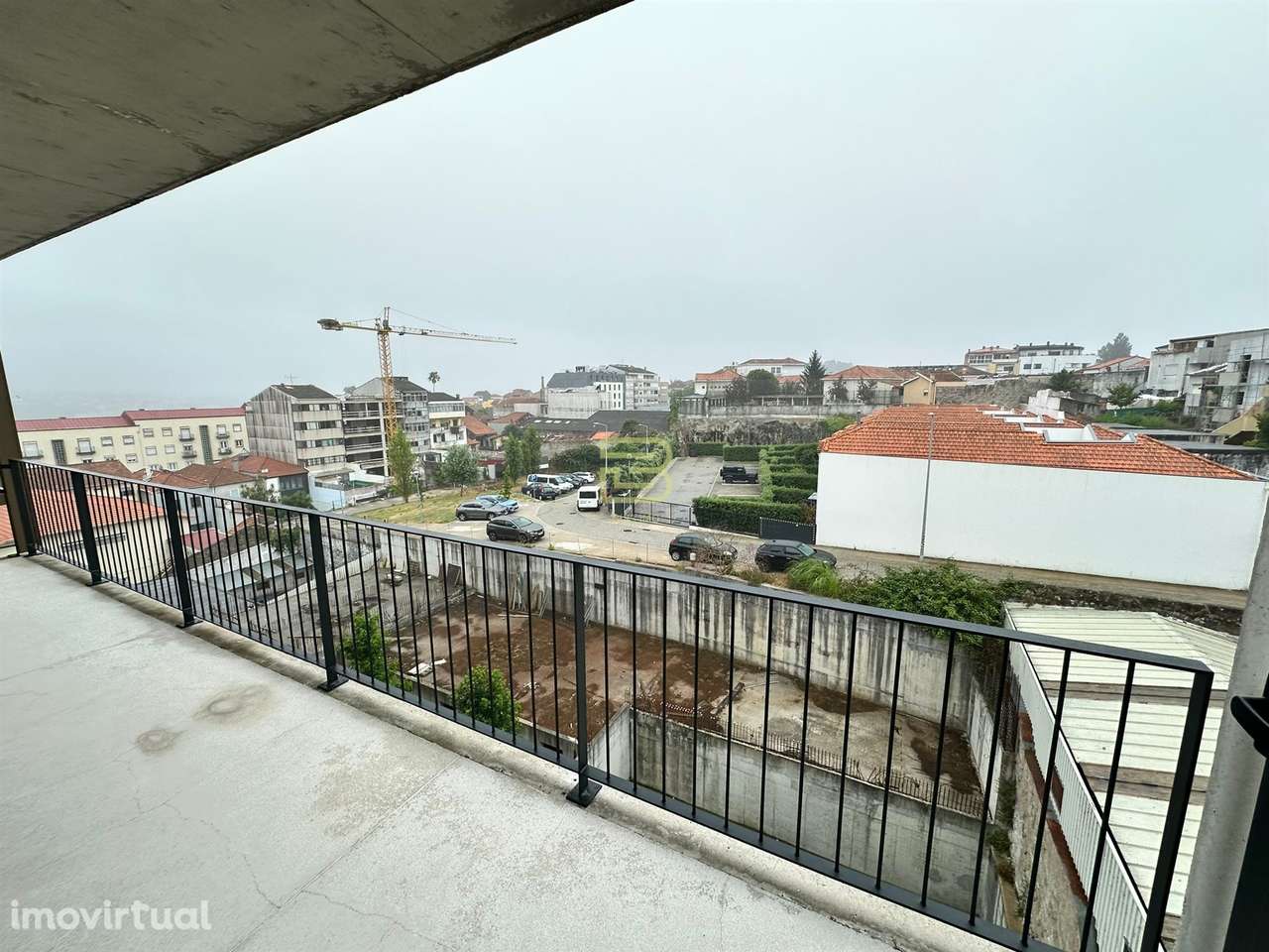 Apartamento T2, com varanda na Rua Pinto Bessa, Porto - Grande imagem: 2/11