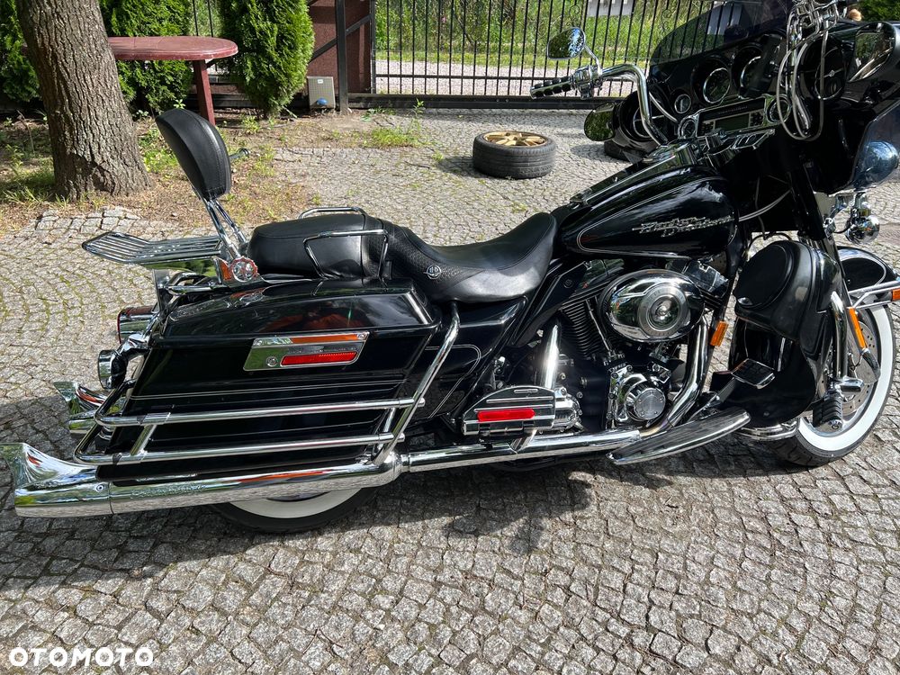 Harley-Davidson FLHT Electra Glide Standard - 2